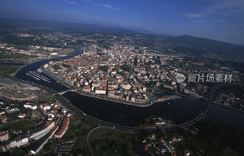 Pontevedra Galicia和里约热内卢Lerez城市的航拍照片